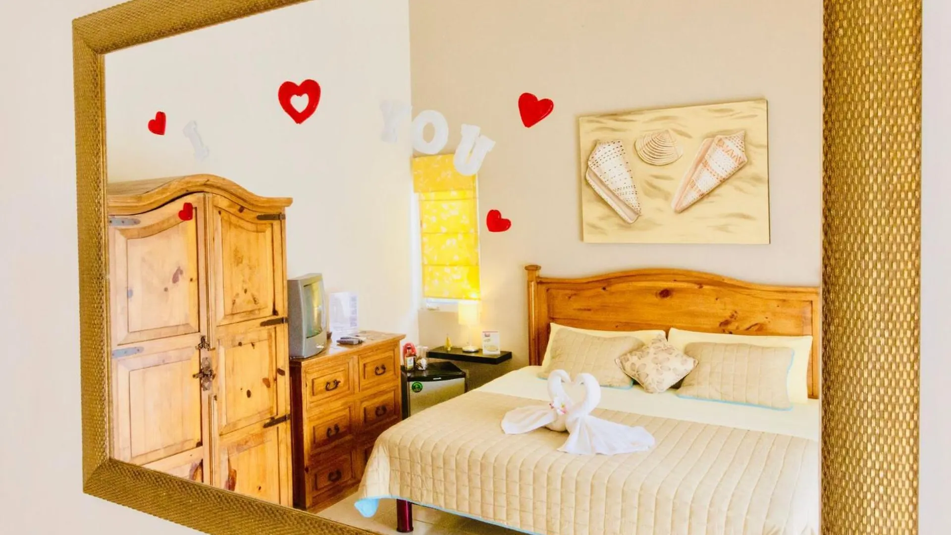 Deluxe Jacuzzi Balcony Room With Swimming Pool Air Conditioning And Parking Playa del Carmen Pensionat