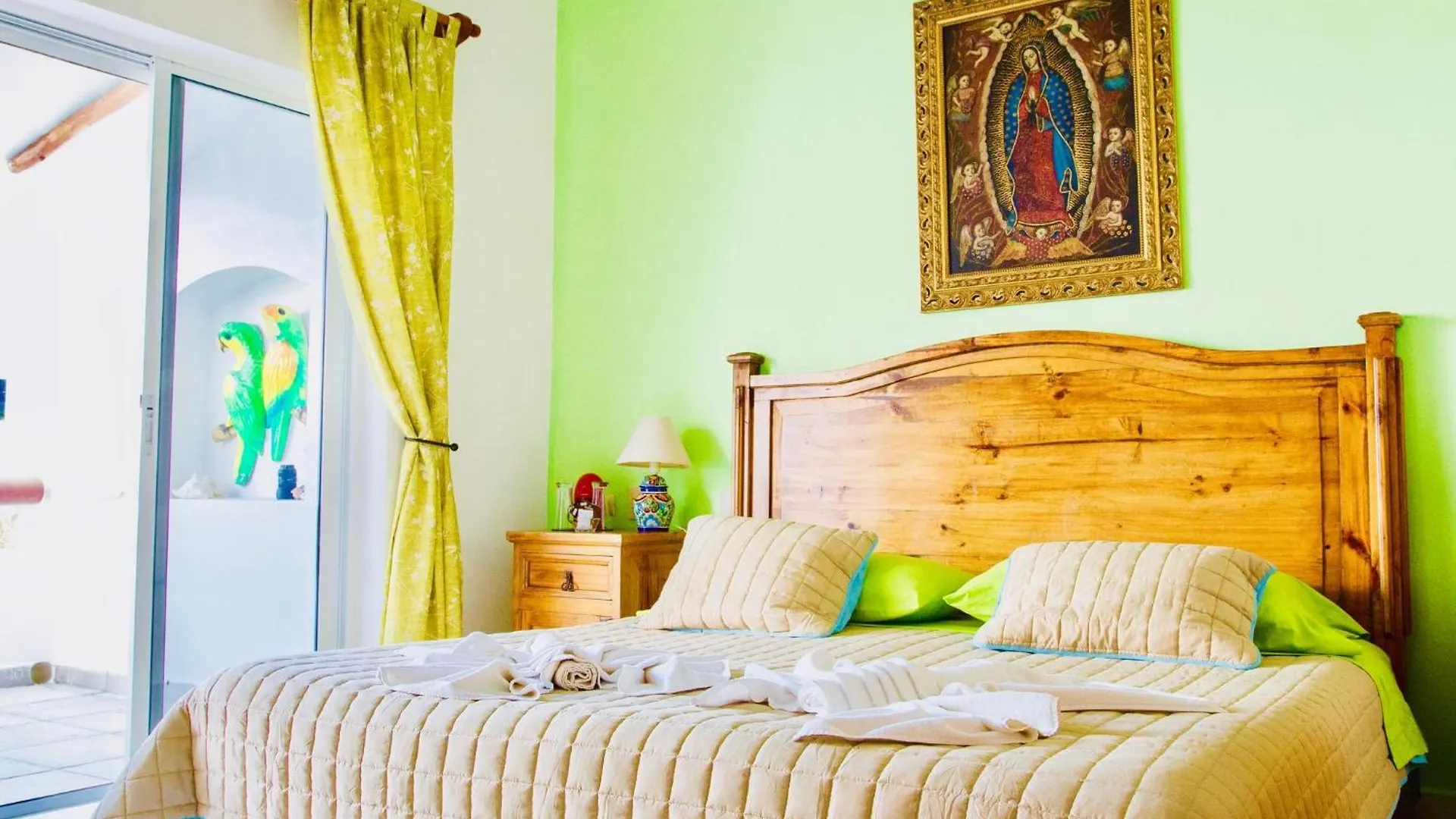 Deluxe Jacuzzi Balcony Room With Swimming Pool Air Conditioning And Parking Playa del Carmen Pensionat
