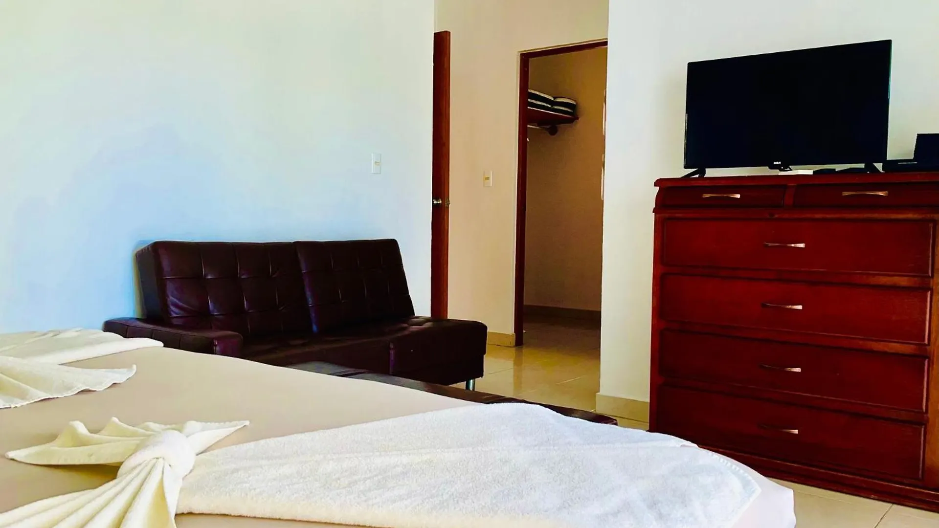 Deluxe Jacuzzi Balcony Room With Swimming Pool Air Conditioning And Parking Playa del Carmen Gasthuis