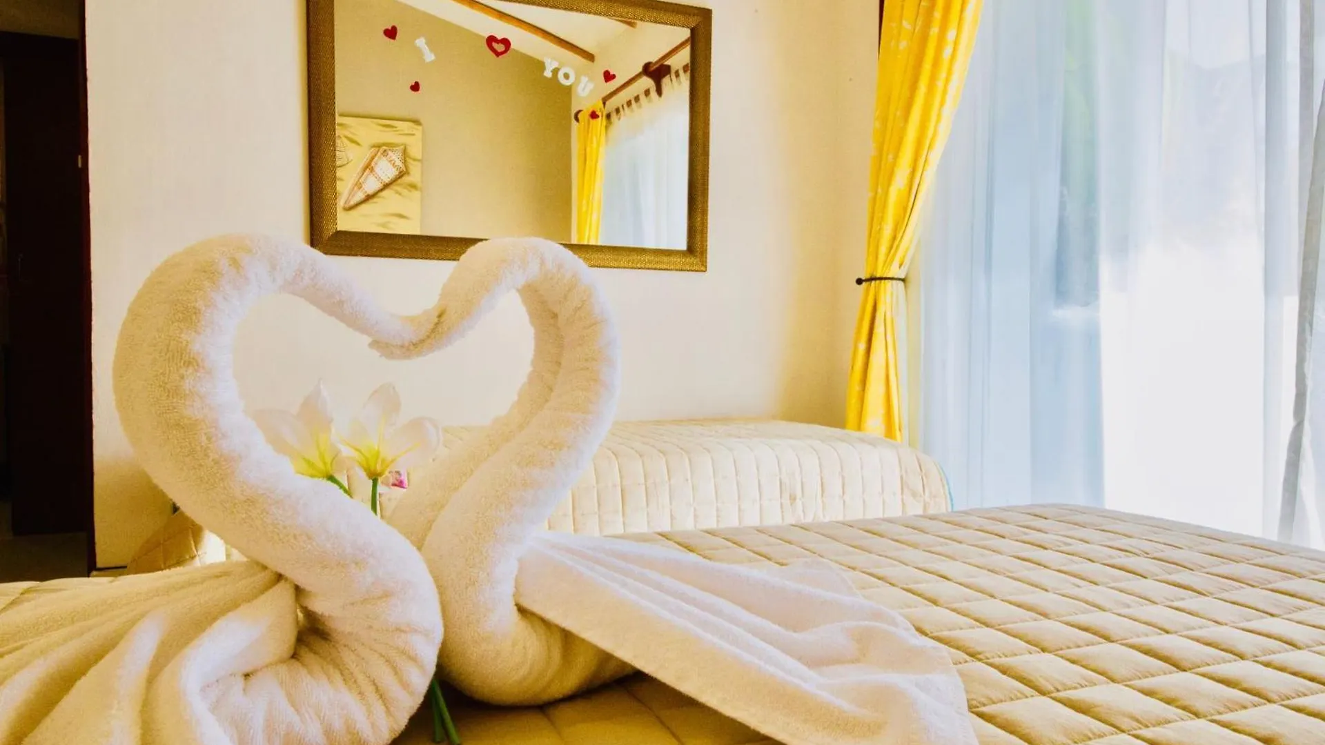 *** Gasthuis Deluxe Jacuzzi Balcony Room With Swimming Pool Air Conditioning And Parking Playa del Carmen Mexico