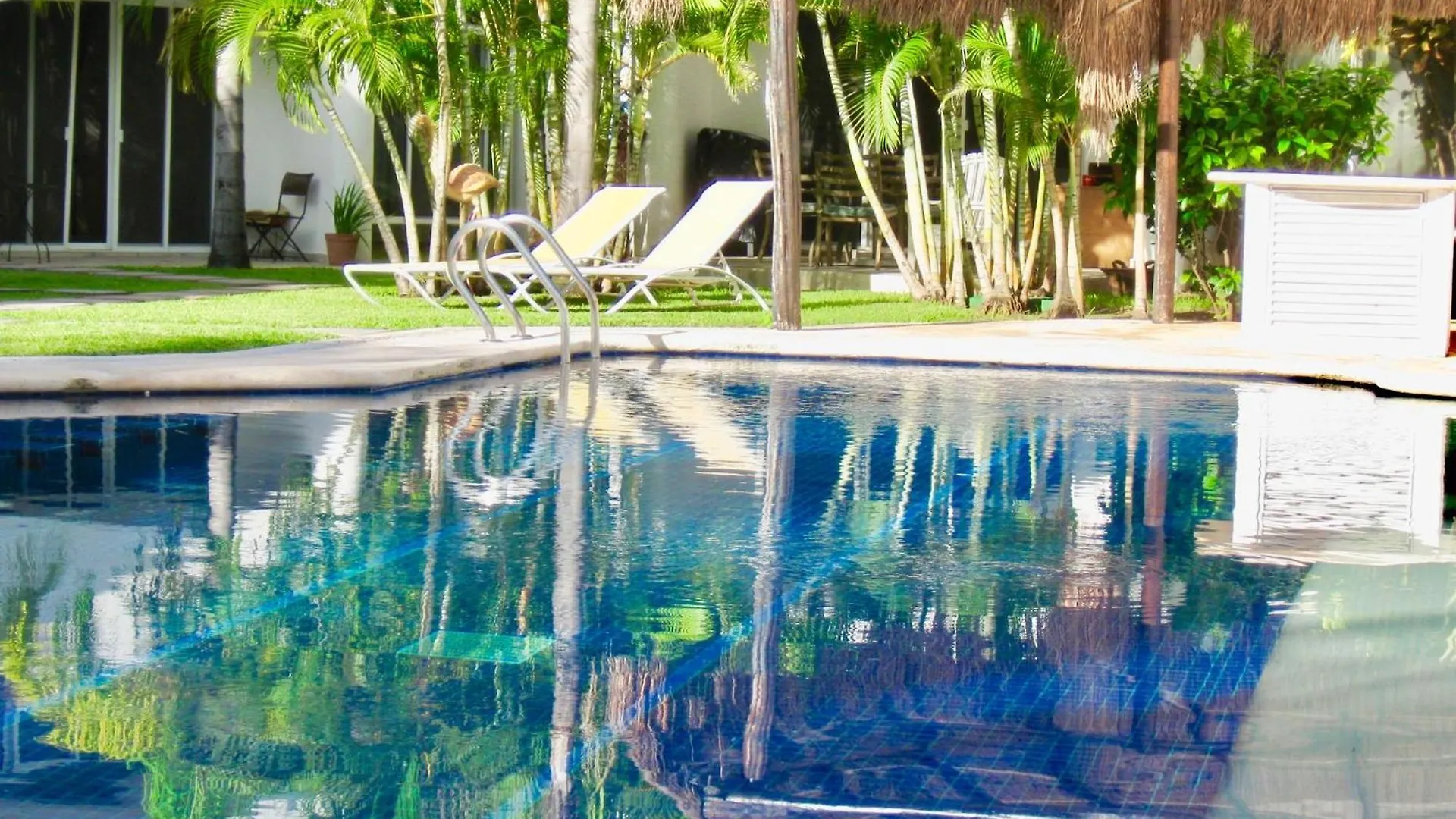 בית הארחה פלאייה דל כרמן Deluxe Jacuzzi Balcony Room With Swimming Pool Air Conditioning And Parking
