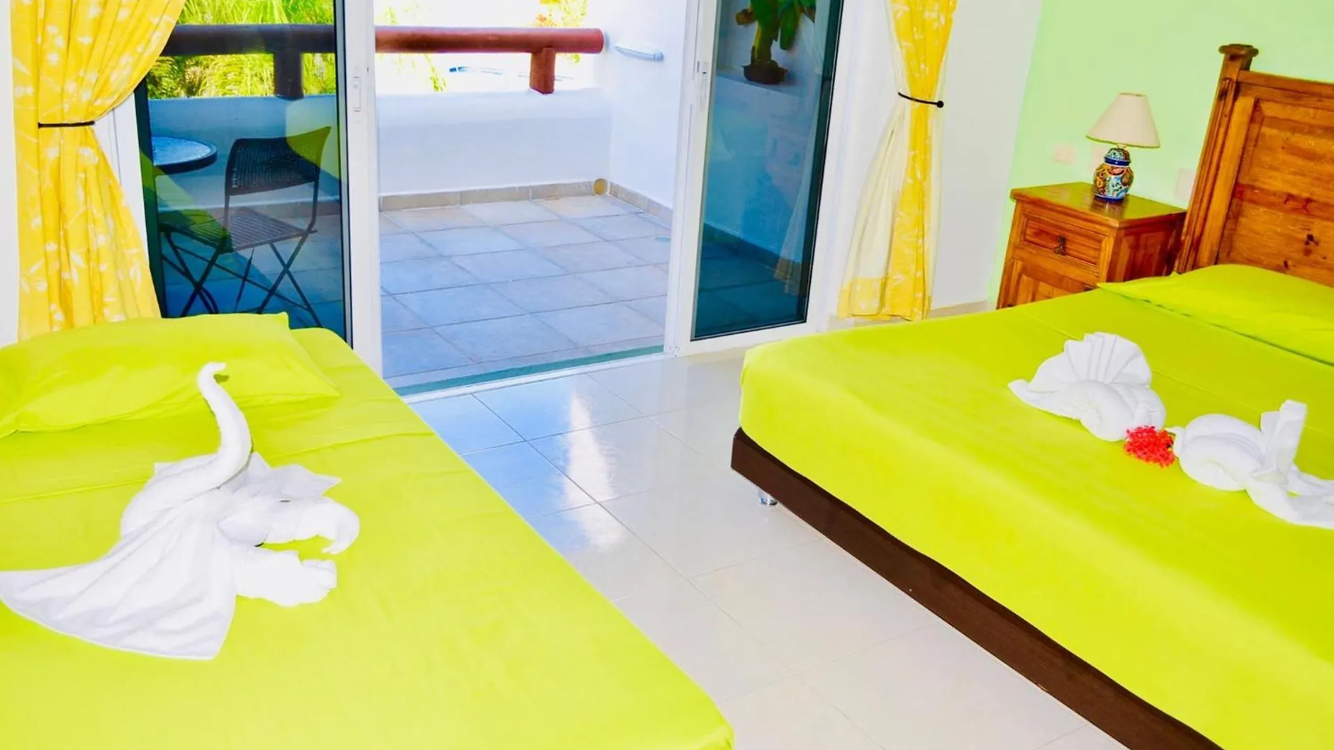 פלאייה דל כרמן Deluxe Jacuzzi Balcony Room With Swimming Pool Air Conditioning And Parking פלאייה דל כרמן